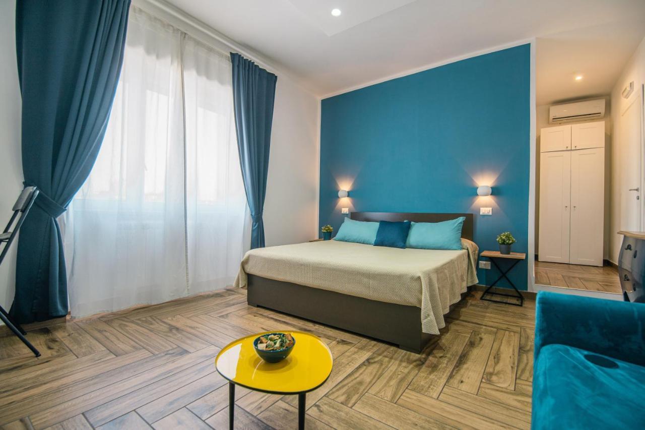 مبيت وإفطار Hub Ferroviario - 12 Posti Letto Per Il Tuo Gruppo A Napoli Con Wifi E Netflix المظهر الخارجي الصورة