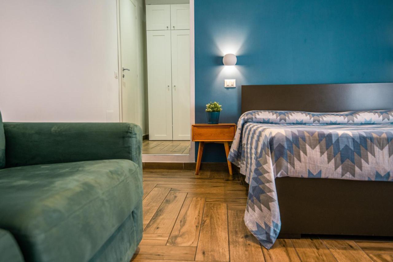 مبيت وإفطار Hub Ferroviario - 12 Posti Letto Per Il Tuo Gruppo A Napoli Con Wifi E Netflix المظهر الخارجي الصورة